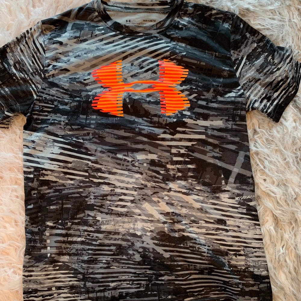 Under Armour Boys Athletic Tee Large